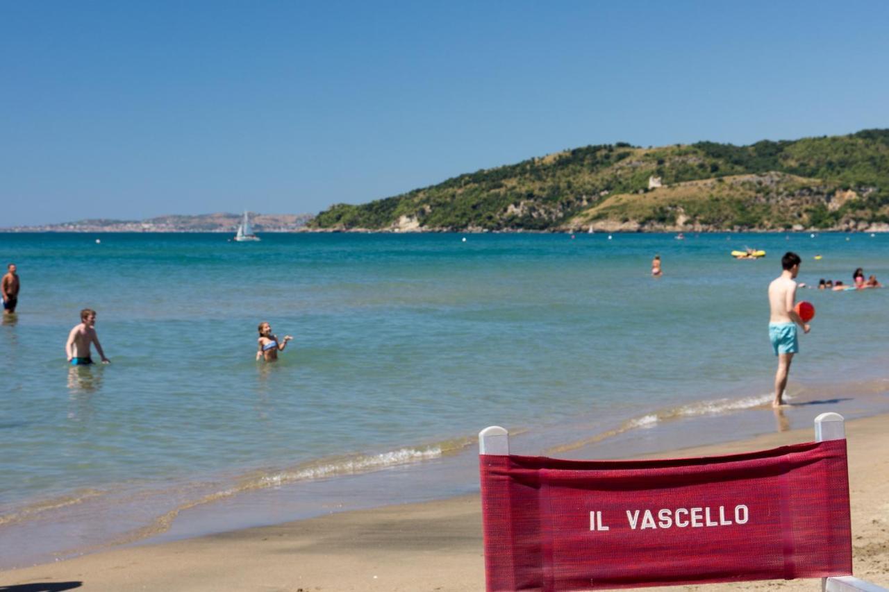 Livingapple Beach مينتورنو المظهر الخارجي الصورة